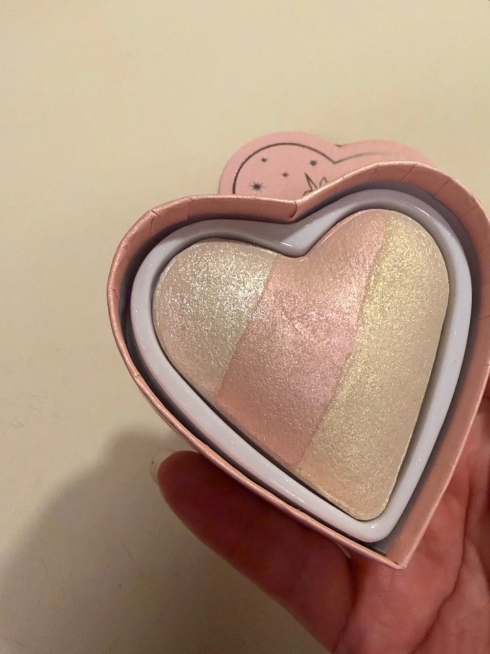 Revolution shimmery highlighter